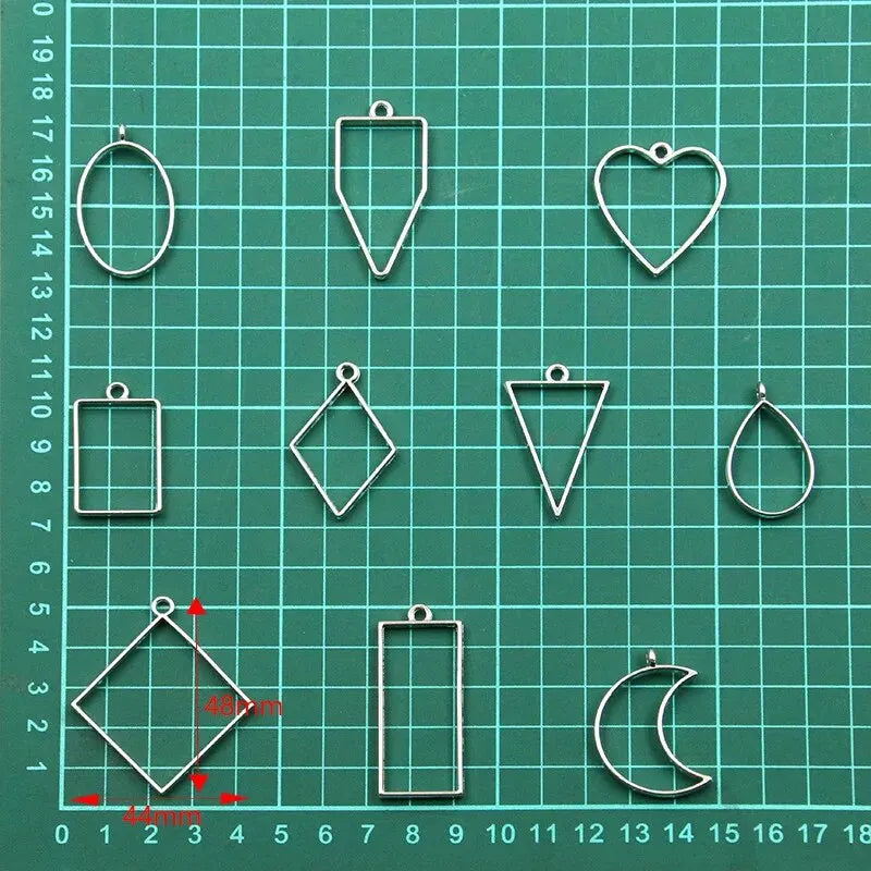 30pcs Metal Geometric Hollow Frame Pendant Charm UV Epoxy Resin Craft Bezel For DIY Jewelry Making Accessories